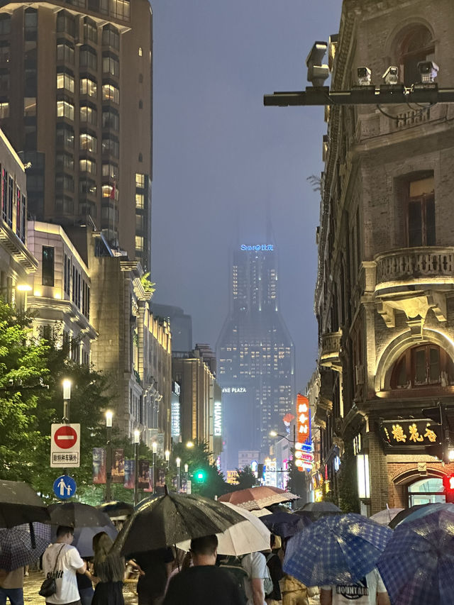 Neon Trench Raid: Storming Shanghai’s 5.5km Retail Frontline