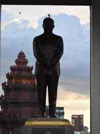 The Monument’s Green Stage: Frangipanis, Fitness And Freedom