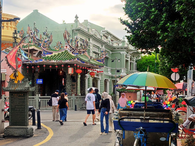 George Town – A Colorful Walk Through Street Art 🎨🖼