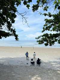 หาดทรายขาว กว้างๆ ยาวๆ ที่แหลมแม่พิมพ์ ระยอง