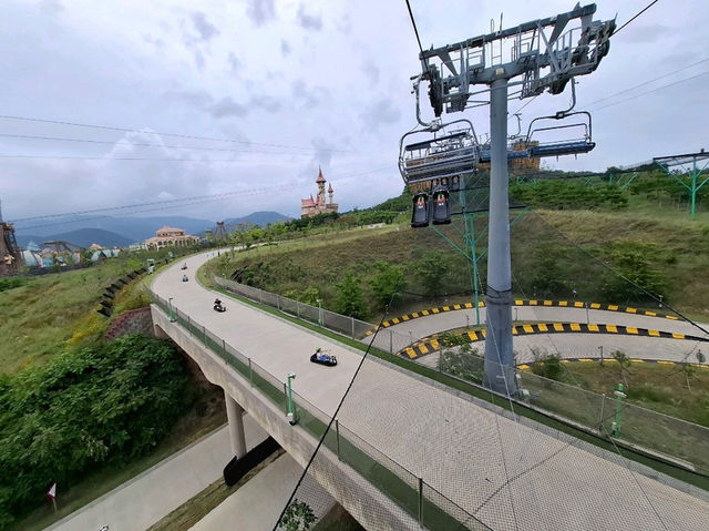 釜山 Skyline Luge坐上滑車衝下山！超刺激的親子冒險樂園