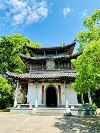 XISHI’S HOMETOWN · THE BIRTHPLACE OF A 2,500-YEAR-OLD NATIONAL ICON