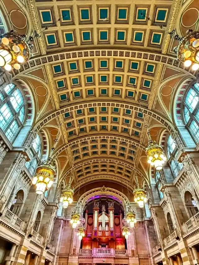 Kelvingrove Art Gallery & Museum – Glasgow’s Cultural Gem 🎨🦖