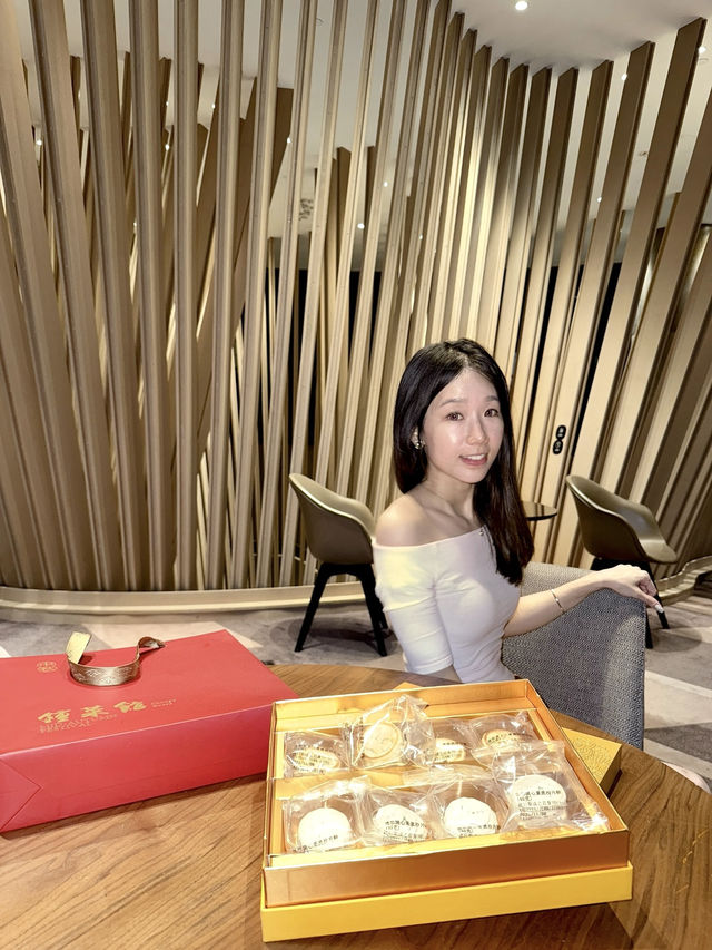 中秋節最期待就係一家人吃月餅🥮 慶團圓🌕 中秋節最期待就係一家人吃月餅🥮 慶團圓🌕