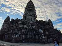 Incridible bike trip around Angkor Wat