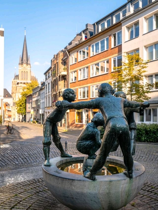 🕍 Aachen: A City of History, Hot Springs & Charm