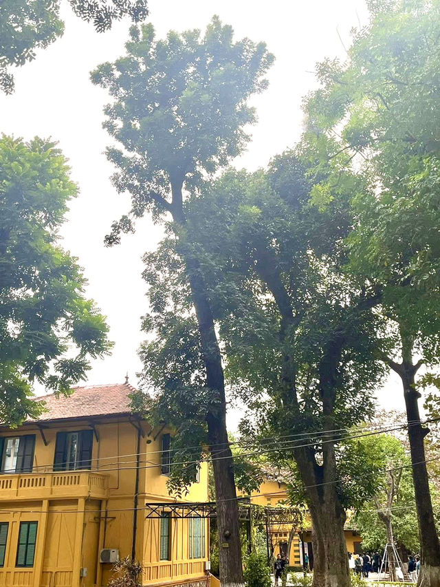 เยือนสุสานโฮจิมินห์ สถานที่ประวัติศาสตร์เวียดนาม เยือนสุสานโฮจิมินห์ สถานที่ประวัติศาสตร์เวียดนาม