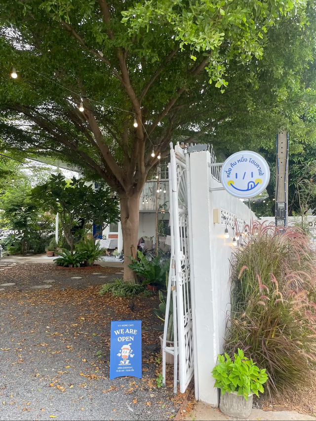 1/1 Home Cafe คาเฟ่ Work Shop สไตล์โฮมมี่ 