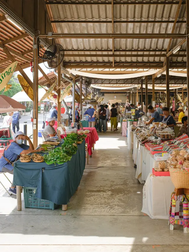 Chiang Mai, Exploring the Local Charm of Night Markets