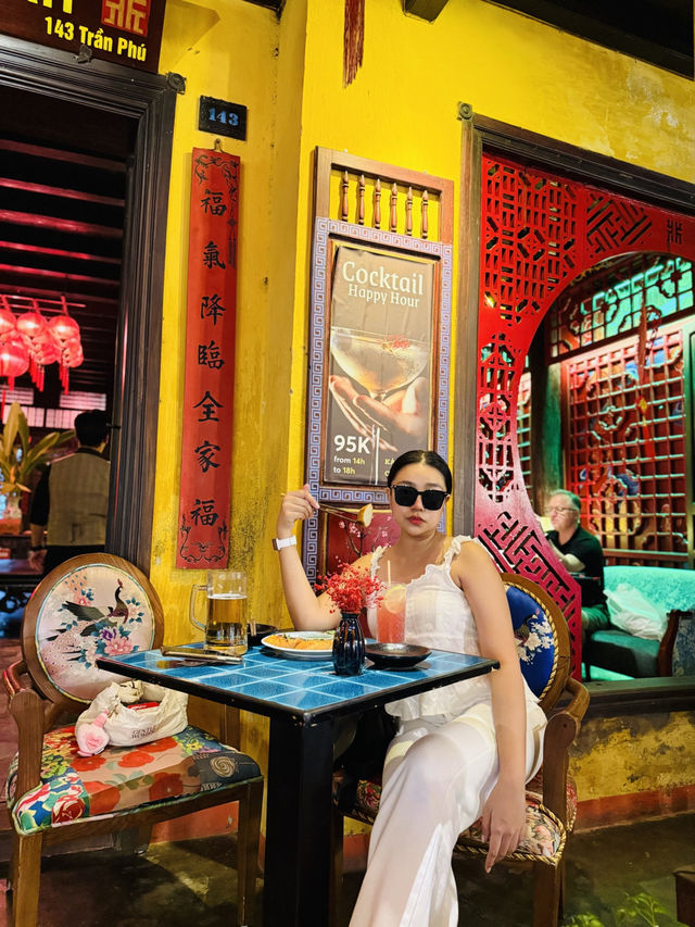 Kang Hoi An ร้านอาหาร + ชิลล์ในตึกโบราณกลางเมือง  Kang Hoi An ร้านอาหาร + ชิลล์ในตึกโบราณกลางเมือง