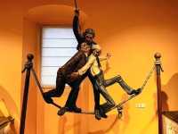 瓦倫西亞 | 法雅節博物館 Museo Fallero de Valencia:走進奇幻藝術的時光隧道!