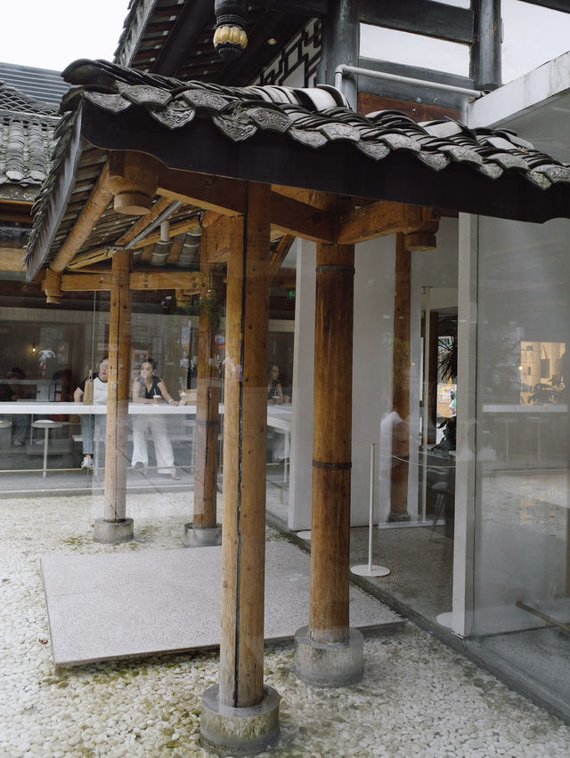 ☕ จิบ %Arabica ท่ามกลางตรอกโบราณ Kuanxiangzi Alley