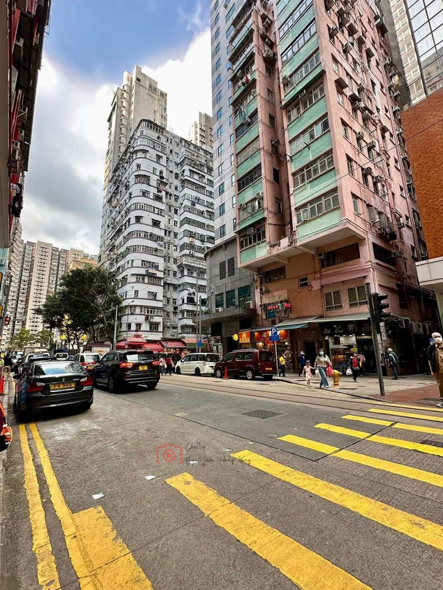 The Rhythmic Pulse of a Hong Kong Microcosm