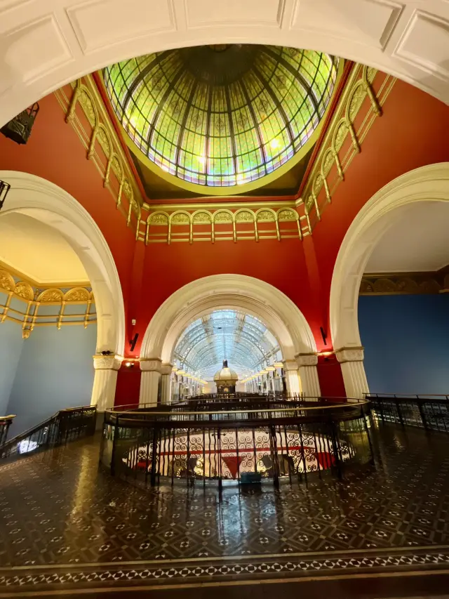 悉尼的皇冠明珠：QVB的打卡時刻