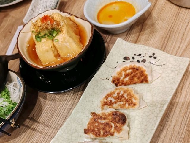 Sushihan: A Japanese Feast Full of Fun Sushihan: A Japanese Feast Full of Fun