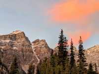 夢蓮湖（Moraine Lake）的日出美景！！