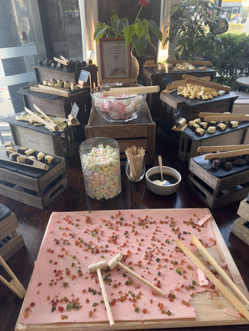 두바이 몰 앞 최고의 레지던스 호텔, Mövenpick