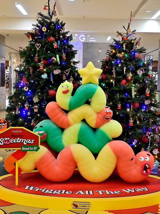 Glittering Grotto: A Symphony of Light in Taikoo Shing Glittering Grotto: A Symphony of Light in Taikoo Shing