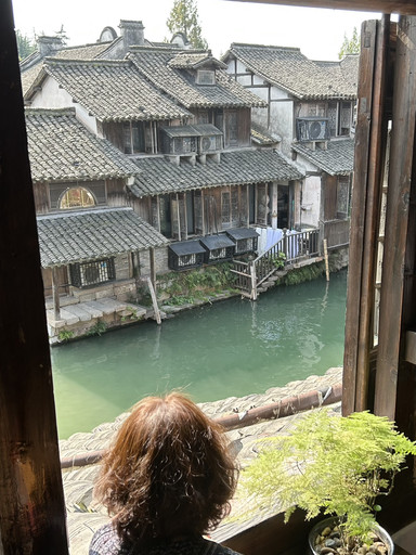 すべての窓が、外を眺めるためのものとは限らない。 | Trip.com 桐郷
