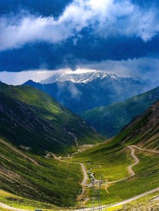 🎨 Xinduqiao | Where Nature Paints in Light and Colour