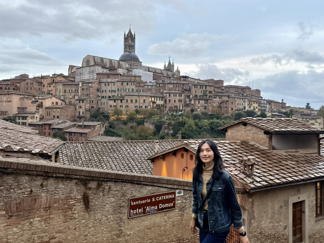 Tuscany's Most Romantic Red-Brick City: Siena | Step Into Medieval Alleys and Capture the Most Beautiful Cityscapes.