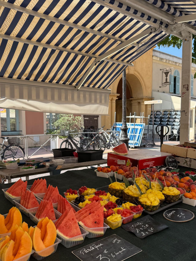 🌸🧺 Cours Saleya & Flower Market – ตลาดดอกไม้สุดคลาสสิก ใจกลางเมืองเก่านีซ