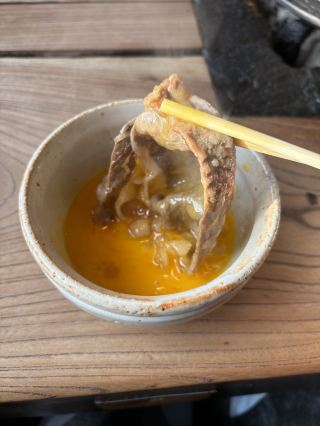 筑波山登山の後はこれが最高！合掌造りの古民家で味わう絶品「常陸牛すき焼き」。