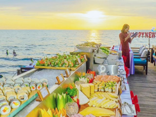 #sunrisescenes
Just got back from the ultimate island vibes on Phu Quoc 🇻🇳🌴 and have to spill – Sunset Town is the place everyone’s been buzzing about! Prepare yourself for pastel-perfect evenings, epic architecture snaps, and a chill atmosphere that makes you forget the rest of the world even exists.
Must-See: Sunset Town (22H4+XVH, An Thới, Phú Quốc, Kiên Giang 92513, Vietnam – open all day, year round). This coastal spot serves up jaw-dropping views and candy-colored Mediterranean buildings that look unreal IRL. Golden hour here? 10/10 for both couples and solo travelers. Grab an iced coconut from any local vendor while you wander.
Travel Pro Tip: Head down an hour before sunset to snag the best scenic photos while it’s not too crowded. There’s always a breeze, so dress light but don’t skip sunscreen! The Mediterranean-style “Sunset Town Square” by the water is perfect for a laid-back stroll or people watching, and you’ll spot plenty of food carts with local snacks – try the grilled corn or fresh mango.
Getting Around: Motorbike is hands-down the easiest and most affordable way to get to Sunset Town—rent directly from your hotel or in Duong Dong town. If you’re not into bikes, Grab taxis are everywhere. Public buses are rare, so don’t count on those.
Where to Eat: For dinner, check out seafood BBQ pop-ups along the waterfront for authentic Phu Quoc flavors—super fresh and budget-friendly. Bring cash (smaller bills) since card payments aren’t always accepted.
Final Island Tips: No entry fees for Sunset Town! Weather is hottest and sunniest from November to April, but the sea breeze keeps it completely chill.
#PhuQuocIsland #SunsetTown #VietnamTravel #IslandHopping #tripdotcom