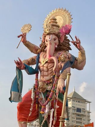 2026年象神沉浸節（Ganesh Visarjan）：在印度送象神回天界！