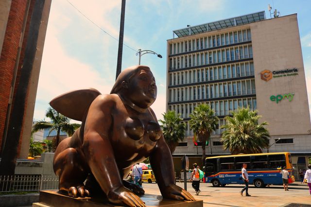 Discover Botero´s art in Medellin 🎨🔍