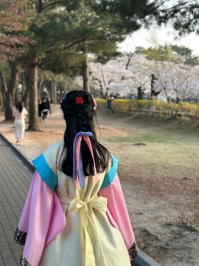 내가 경주 npc! 관심을 한번에 받을 수 있는 경주 신라복