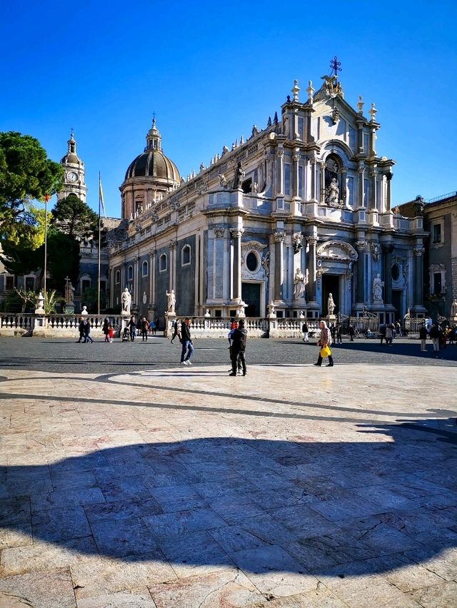 Catania: Sicilian Splendors Await