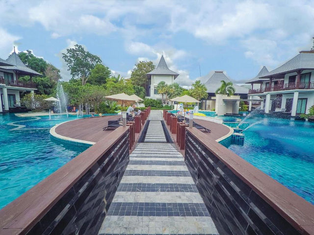 Z through by The Zign luxury hotel 🏨 
