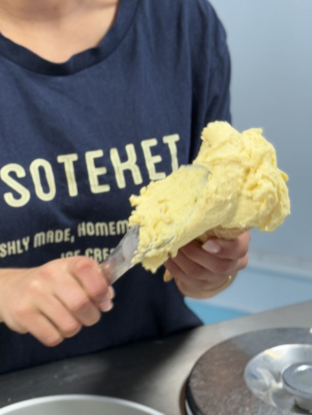 Spotlighted sorbet & ice-cream at Isoteket 🍦🍨