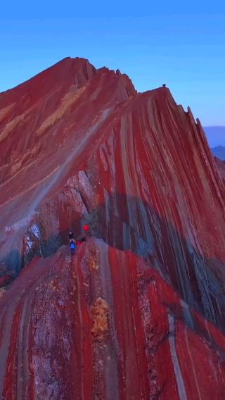🗻Pallay Punchu, Peru – A Hidden Gem of the Andes
