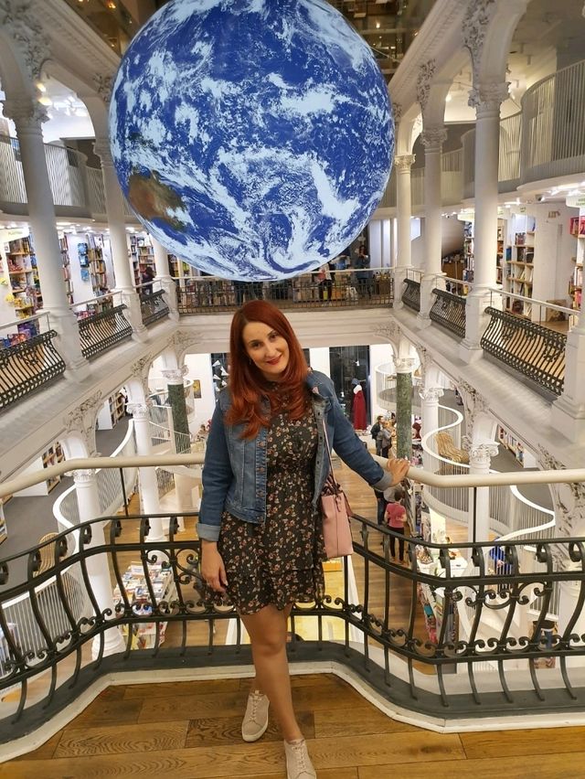 📚 Cărturești Carusel – The Carousel of Light in the Heart of Bucharest
