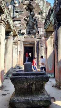 擁有一座奇特的希臘式兩層建築的寺廟-聖劍寺