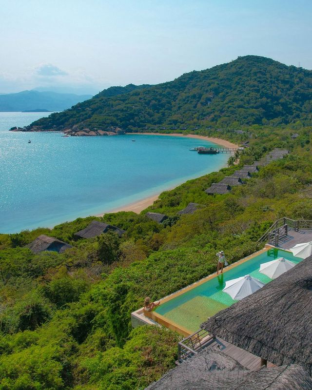 Hill Top Reserve Villa - ฮิลล์ท็อปรีเซอร์วิลล่า 💚🌳🏝 ความเป็นเดียวในวิลล่าที่ลงตัวในสวนป่าและอันดับหินของนินห์ แวน เบย์