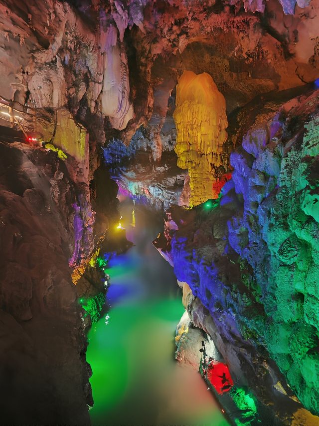 連州地下河，探索大自然的遺跡，穿梭在時光隧道裡