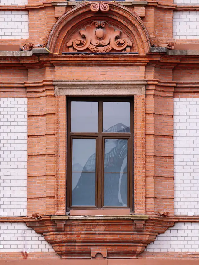 상해의 오래된 건물 - 오래된 집의 돌출 창문 (2)