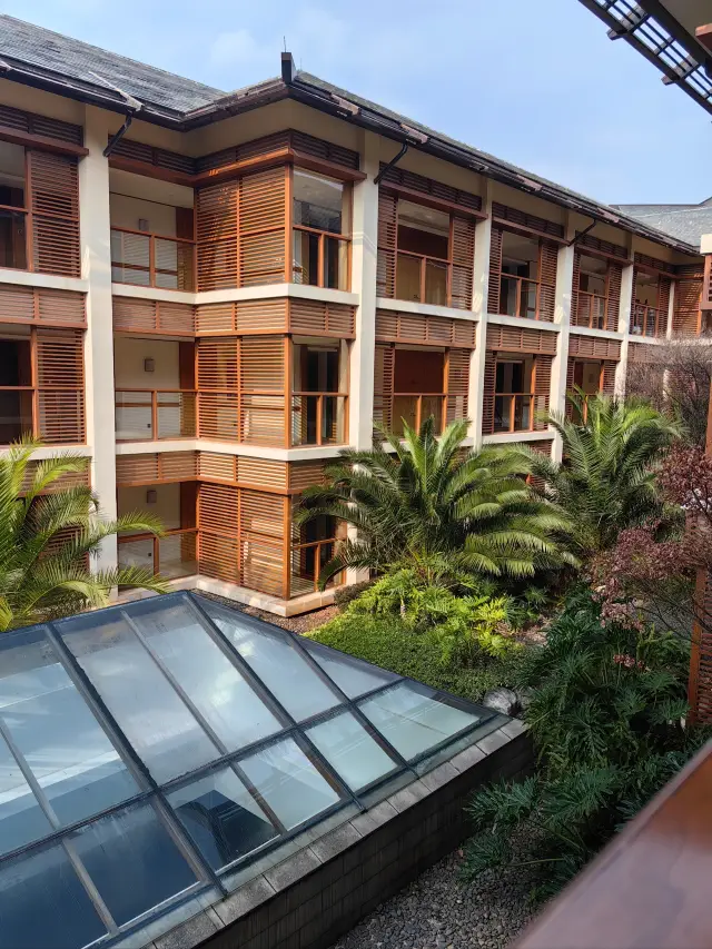 Huayi Hot Springs, you deserve it