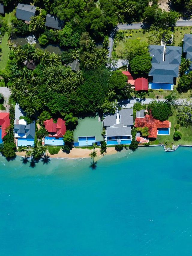 🌴 Phuket's Seaside Serenity: Top Villa Picks! 🌊