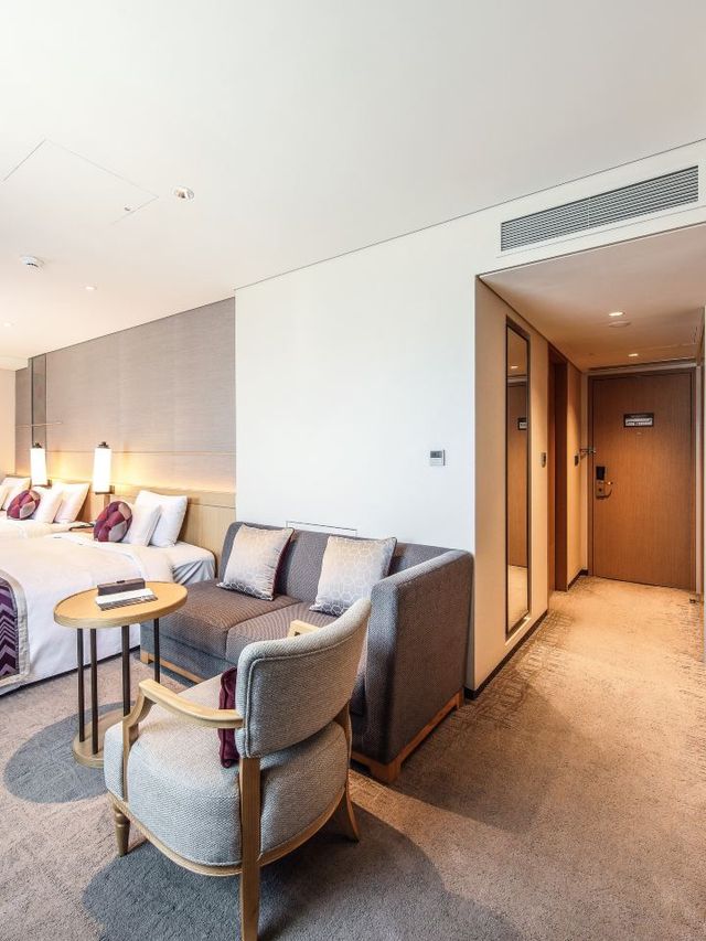 🌟 Seoul Sojourn: A Royal Stay at Royal Hotel 🌟