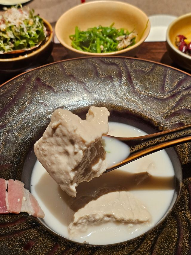 乖乖！一眼千年！上海帝王視野下的美食美色。