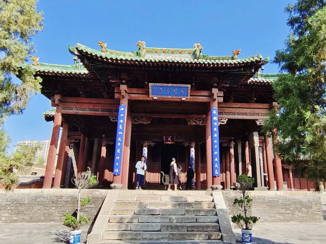 打卡山西介休袄神樓。