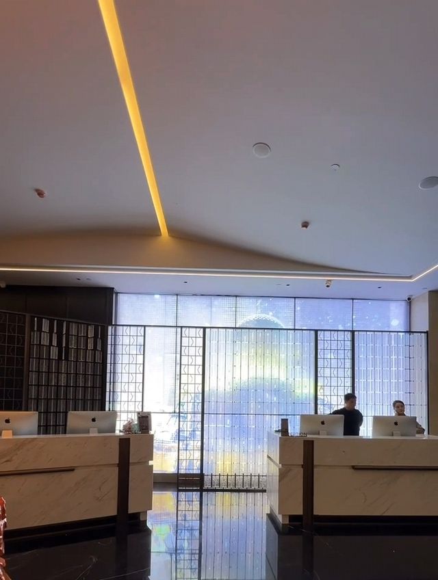 宜尚PLUS酒店。