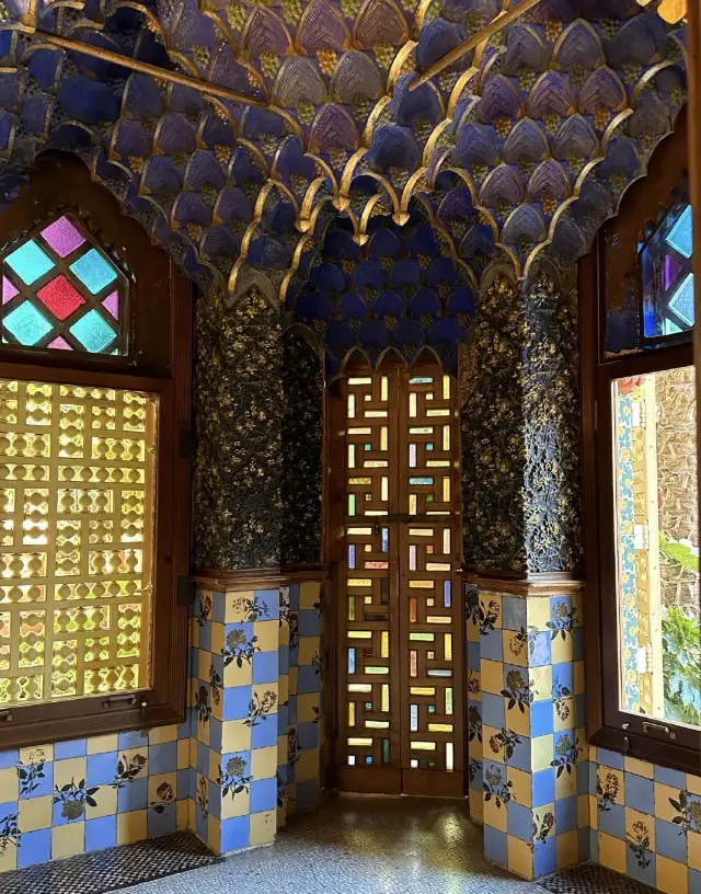 Spain | Who can shoot a film in Gaudí's house? 