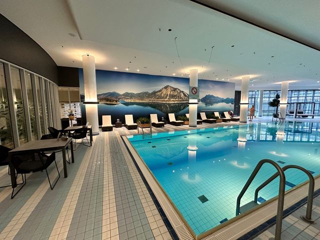 希爾頓慕尼黑機場酒店，入住一晚靠機場超方便！   地址：Terminalstrasse Mitte