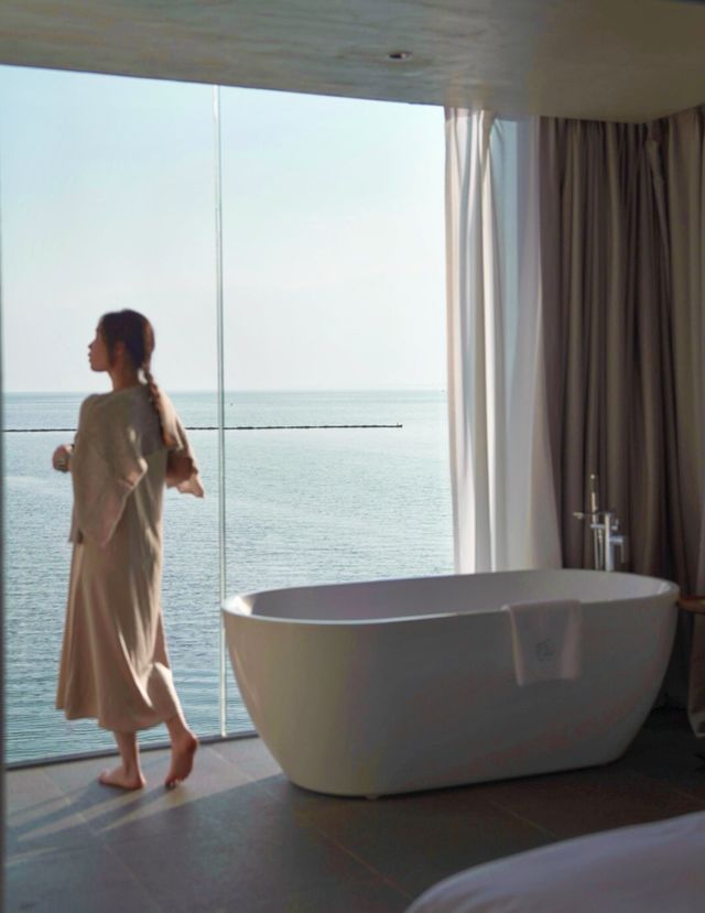 大理洱海邊｜躺在床上就能看到海景！！