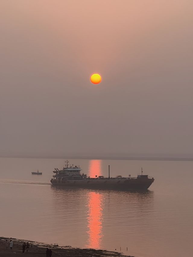 答因我來岳陽追日落一定要看好天氣！！